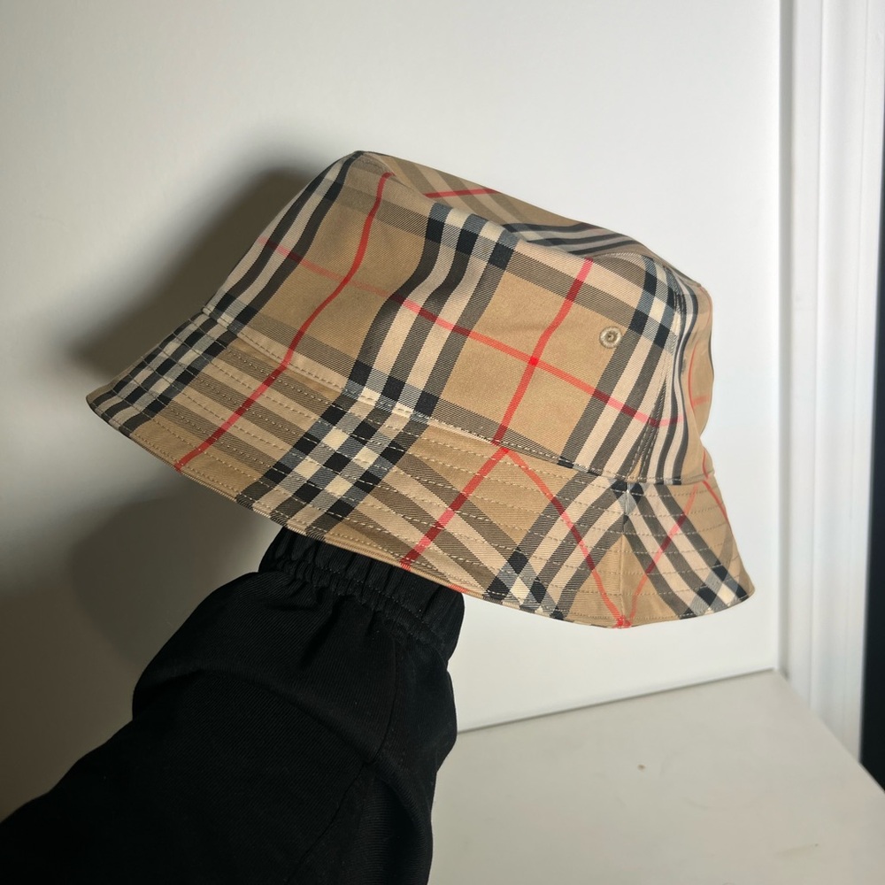 Burberry Check bucket hat